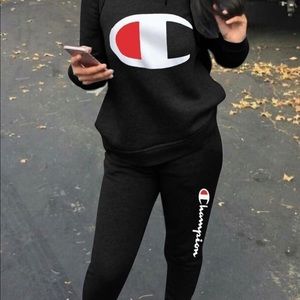 ✨SOLD✨Champion Jogger Set